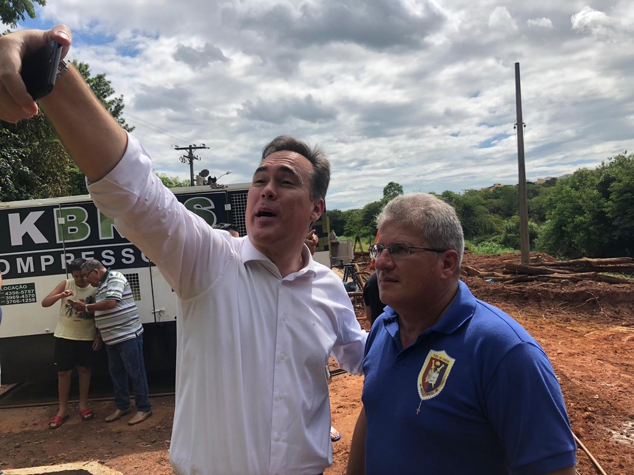 202027_Monaro visita obras de nova ponte com o prefeito. jpg